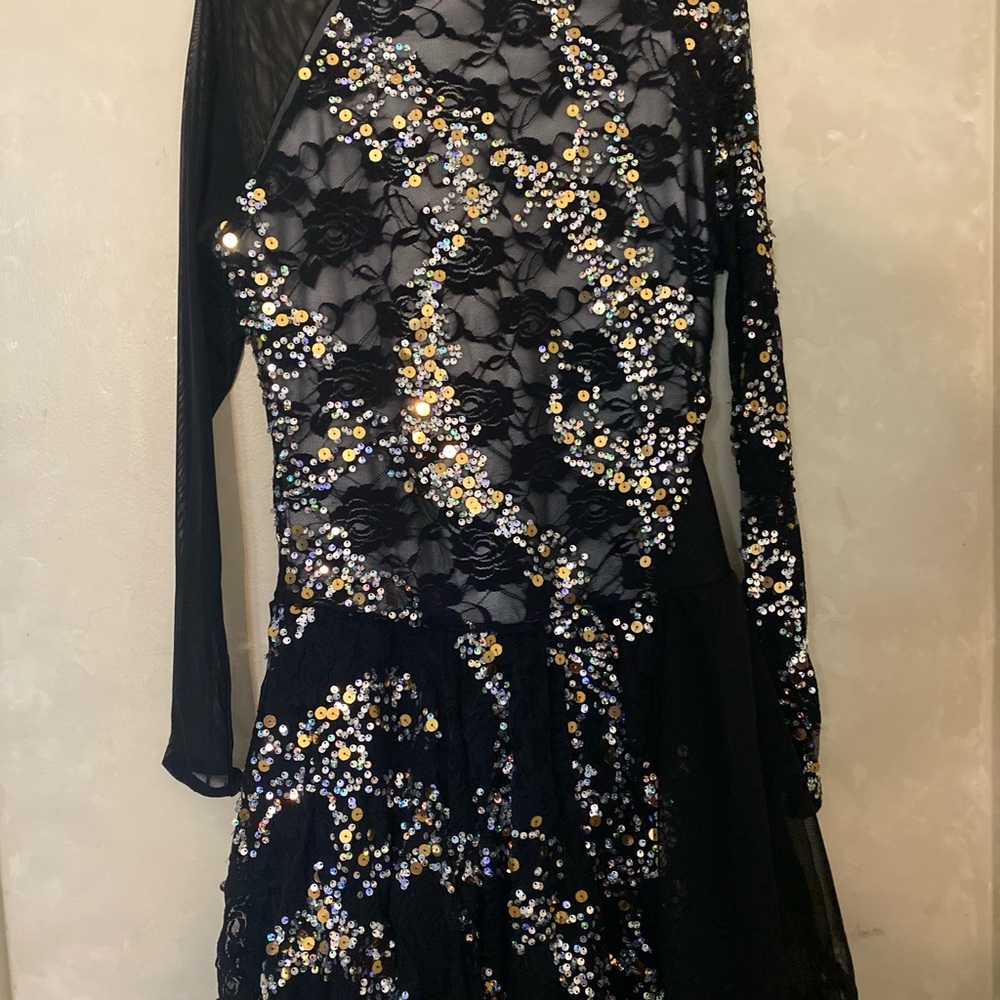 Elegant Black and Gold Sequin Dress with Headband